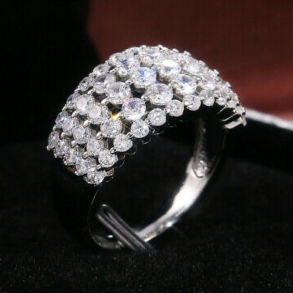NEW 925 Sterling Silver Beautiful Ring - Picture 1 of 7